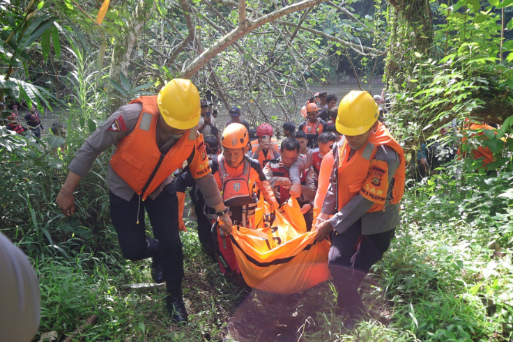 BADUNG, BALINEWS.ID - Pekerja proyek yang dilaporkan terjatuh ke jurang Sungai Ayung di Desa Bongkasa, Kecamatan Abiansemal, Badung, ditemukan dalam kondisi me…
