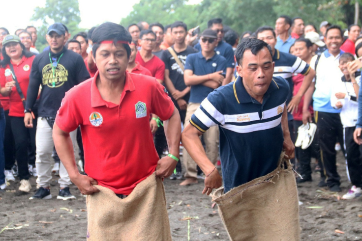 BULELENG, BALINEWS.ID – Kota Singaraja, Bali, merayakan ulang tahunnya yang ke-421 dengan meriah. Salah satu acara yang paling menonjol adalah Lomba Olahraga T…