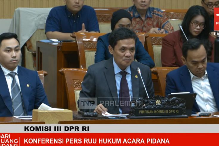 NASIONAL, BALINEWS.ID - Komisi III DPR RI terus membahas draf Rancangan Undang-Undang Kitab Undang-Undang Hukum Acara Pidana (RUU KUHAP) yang mencakup berbagai…