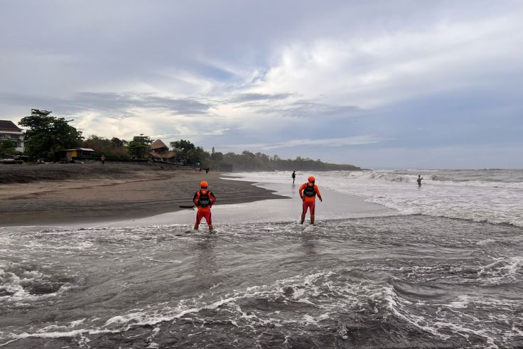 TABANAN, BALINEWS.ID - Seorang nelayan dilaporkan hilang di Perairan Tanah Lot, Kecamatan Kediri, Tabanan, setelah terpisah dari rekannya saat melaut dalam kon…
