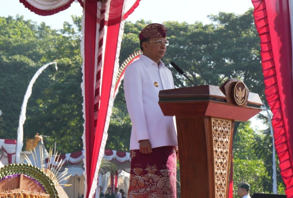 DAERAH, Balinews.id - Gubernur Bali Wayan Koster resmi mengeluarkan Surat Edaran (SE) memperdengarkan dan menyanyikan Lagu Kebangsaan Indonesia Raya, Rabu (4/3…