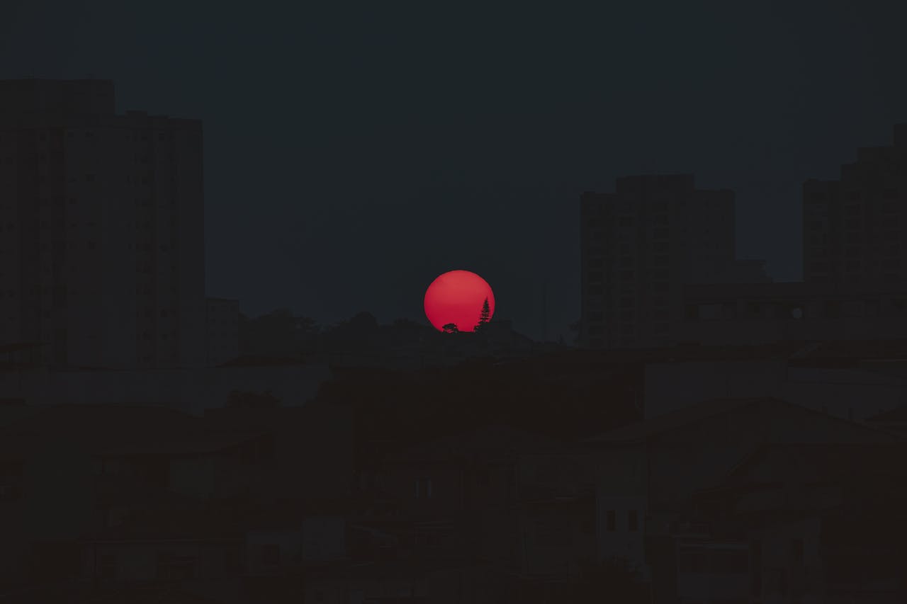 NASIONAL, Balinews.id - Hari ini Jumat (14/3/25), fenomena gerhana bulan "blood moon" atau gerhana bulan total dapat diamati dari wilayah Indonesia. Badan Mete…