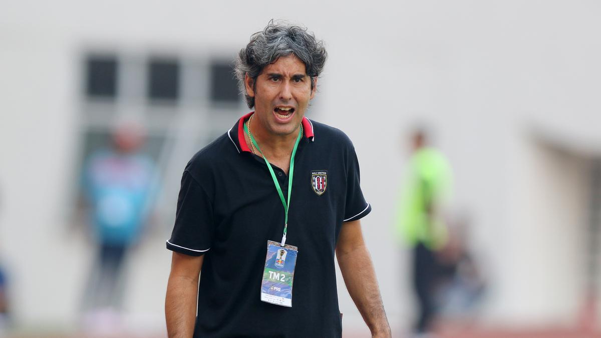 OLAHRAGA, Balinews.id - Kabar terbaru hadir dari Bali United pasca laga pekan ke-29 BRI Liga 1 2024/25 menghadapi Persib Bandung hari Jumat (18/4) malam ini. P…