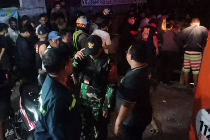 VIRAL, Balinews.id - Warga yang tinggal di sekitar Jalan Tukad Pakerisan, Panjer, Denpasar Selatan, dibuat heboh pada Kamis malam (24/4) sekitar pukul 19.45 Wi…