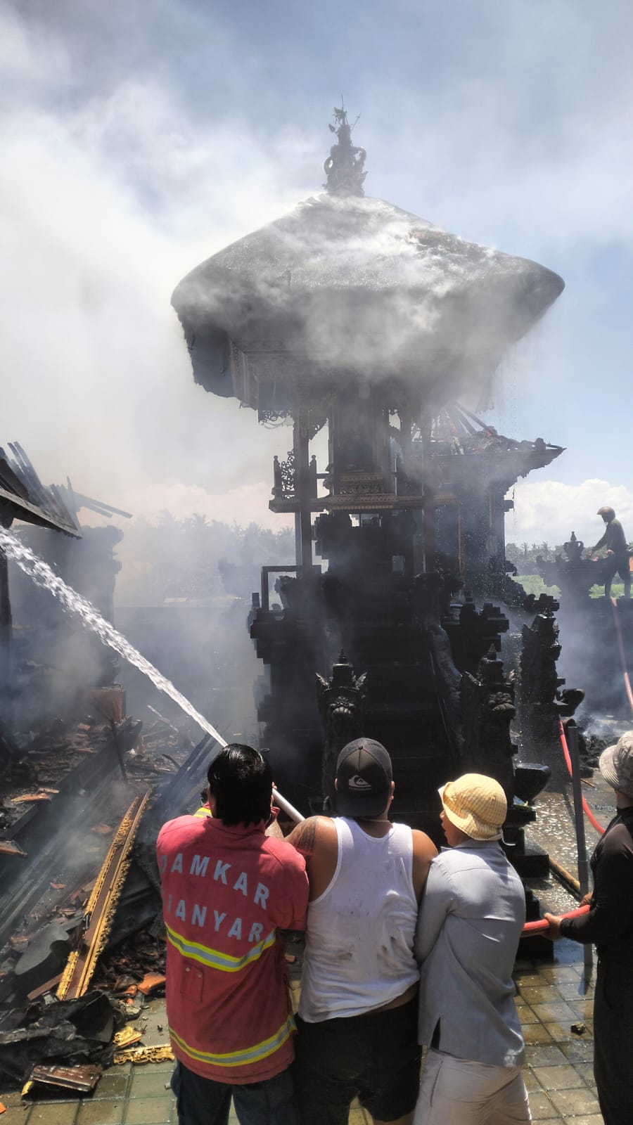 GIANYAR, BALINEWS.ID - Pura Segara Rangkan dan Pura Dalem Rangkan di Desa Ketewel, Kecamatan Sukawati, mengalami musibah kebakaran pada Sabtu pagi (12/4/2025) …