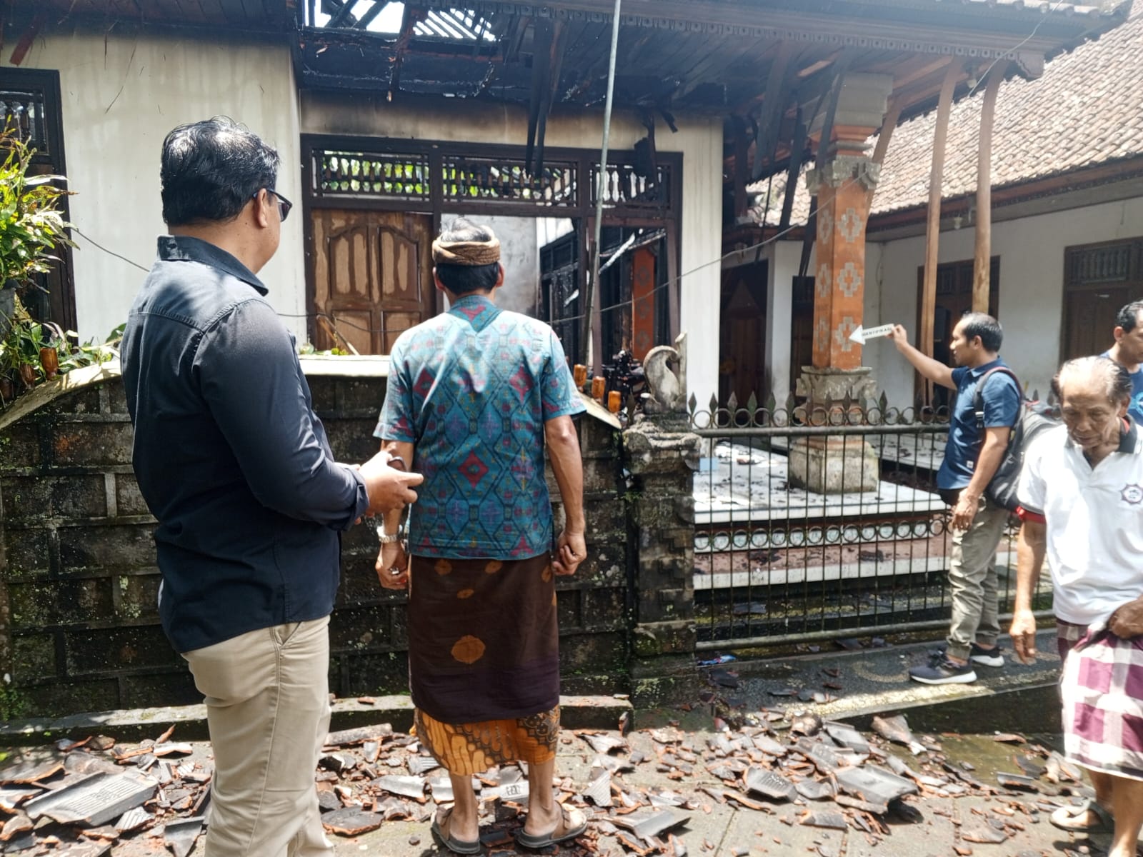 GIANYAR, BALINEWS.ID – Sebuah kebakaran terjadi pada Kamis (3/4/2025), sekitar pukul 11.30 WITA di Banjar Semaon, Desa Puhu, Kecamatan Payangan. Kebakaran mela…