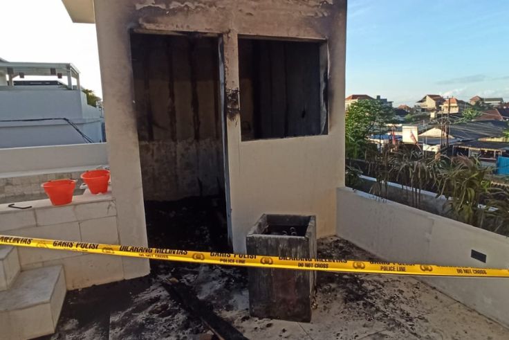 BADUNG, BALINEWS.ID - Kebakaran hebat melanda ruang sauna di lantai tiga Coco Lifestyle Residence yang terletak di Banjar Pempatan, Desa Munggu, Kecamatan Meng…