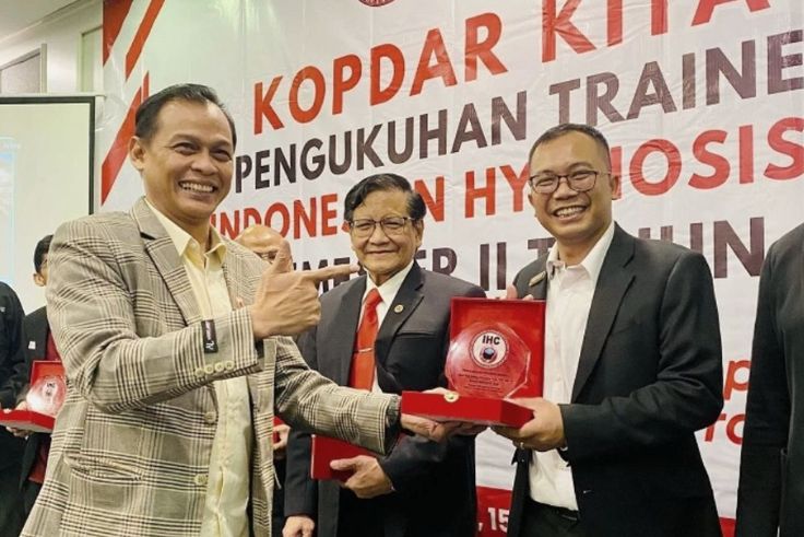 BALINEWS.ID - Di tengah ramainya pemberitaan mengenai adanya 363 siswa SMP di Buleleng tidak lancar membaca, putra Bali, I Dewa Gede Sayang Adi Yadnya (Dewa), …