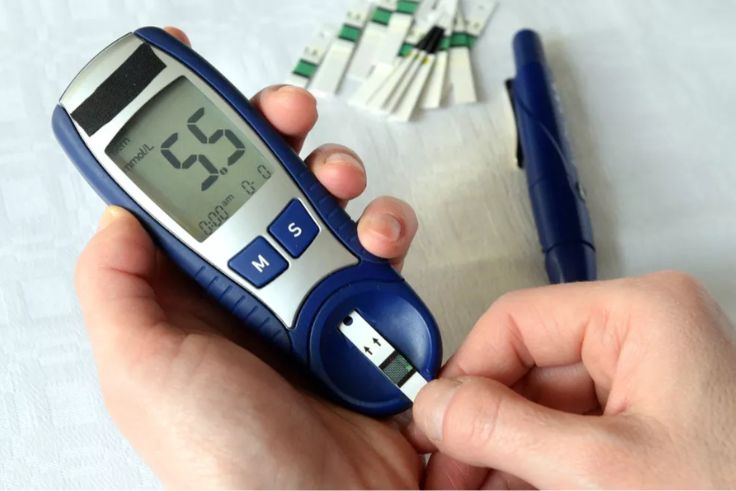 BALINEWS.ID - Gula darah rendah atau hipoglikemia, sebuah kondisi di mana kadar gula darah seseorang turun di bawah 70 mg/dL, dijelaskan oleh dr. Christy Efiya…