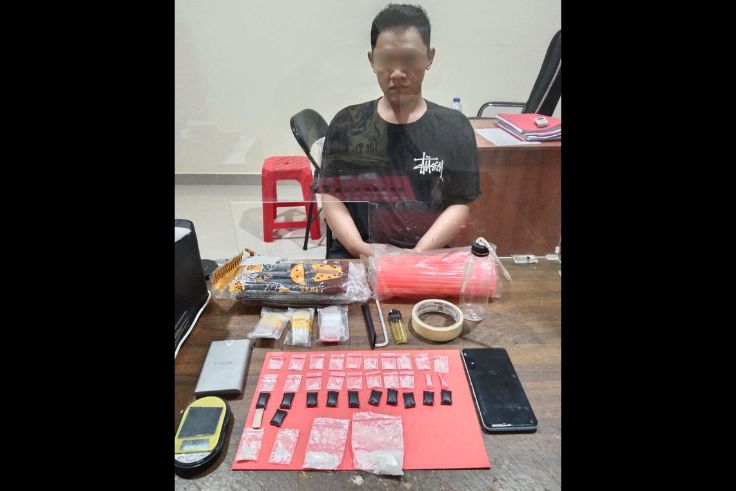 DENPASAR, BALINEWS.ID - Upaya peredaran narkoba kembali digagalkan aparat kepolisian. Satuan Reserse Narkoba Polresta Denpasar menggerebek sebuah kamar kos di …