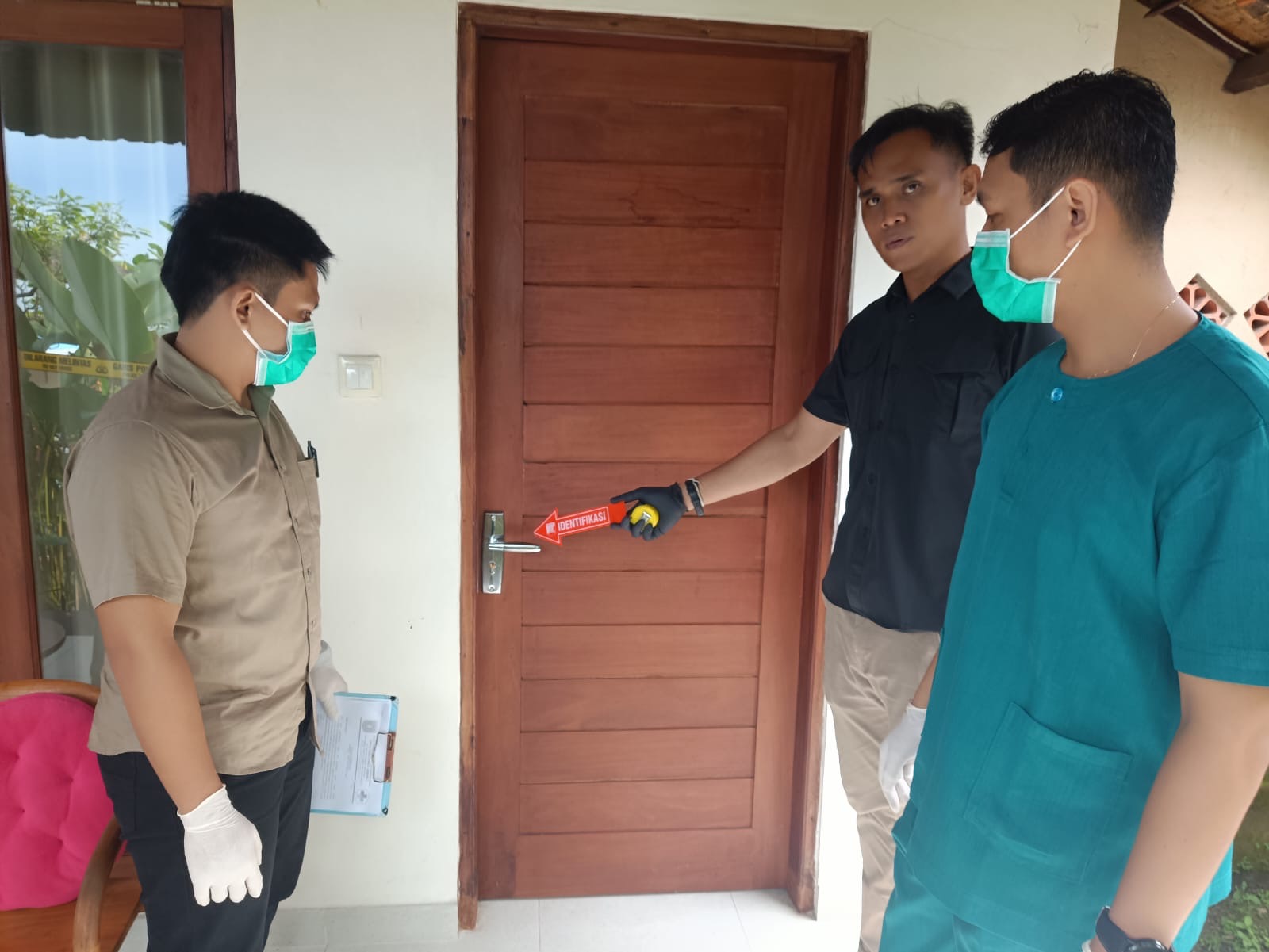 KARANGASEM, BALINEWS.ID – Pensiunan PNS berinisial IMS (63) berbuat nekat. Ia diduga menenggak racun serangga di sebuah penginapan di Desa Ababi, Kecamatan Aba…