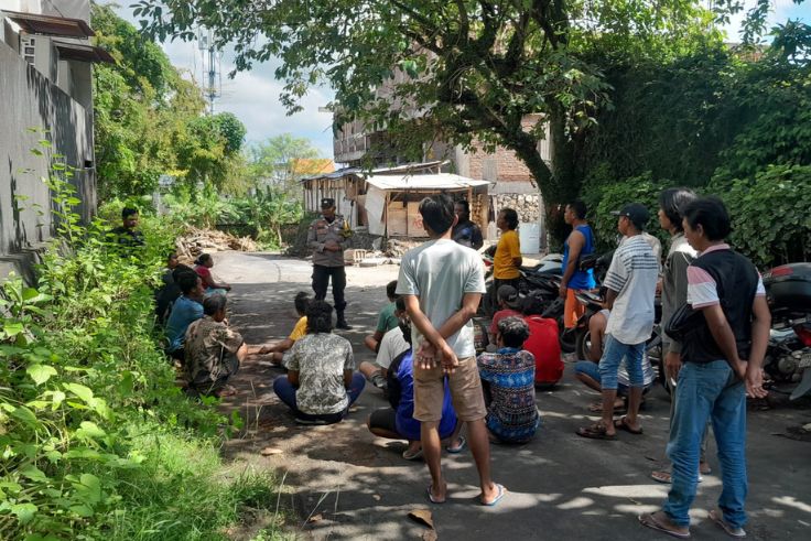 BADUNG, BALINEWS.ID - Puluhan warga pendatang yang bekerja di proyek pembangunan villa di kawasan Taman Griya, Jimbaran, menjadi sasaran pendataan oleh Polsek …