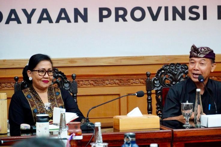 DENPASAR, BALINEWS.ID – Pesta Kesenian Bali (PKB) 2025 bakal tampil lebih semarak dengan kehadiran Utsawa Busana Adat, parade busana khas dari seluruh kabupate…