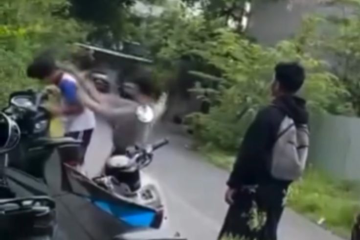 DENPASAR, BALINEWS.ID - Aksi kekerasan antarpelajar kembali mencoreng dunia pendidikan di Bali. Sebuah video memperlihatkan seorang siswa SMK Negeri 7 Denpasar…