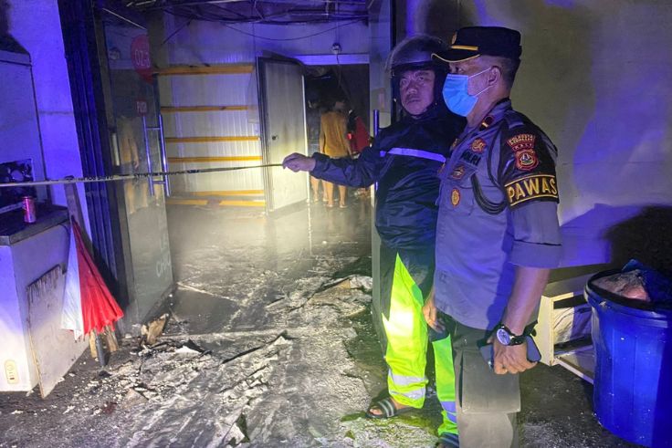 BADUNG, BALINEWS.ID - Gudang pengasapan daging milik Oz-Britts yang berlokasi di Jalan Sunset Road, Kuta, dilalap api pada Kamis sore (22/5) sekitar pukul 16.3…