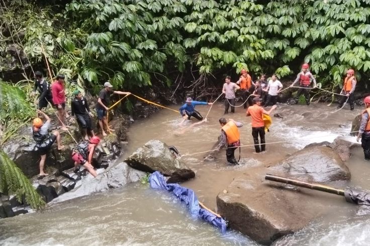 BADUNG, BALINEWS.ID - Duka menyelimuti keluarga dan rekan kerja I Made Gede Tedy Putra Yana. Pegawai muda Dinas Kominfo Badung itu ditemukan meninggal dunia di…