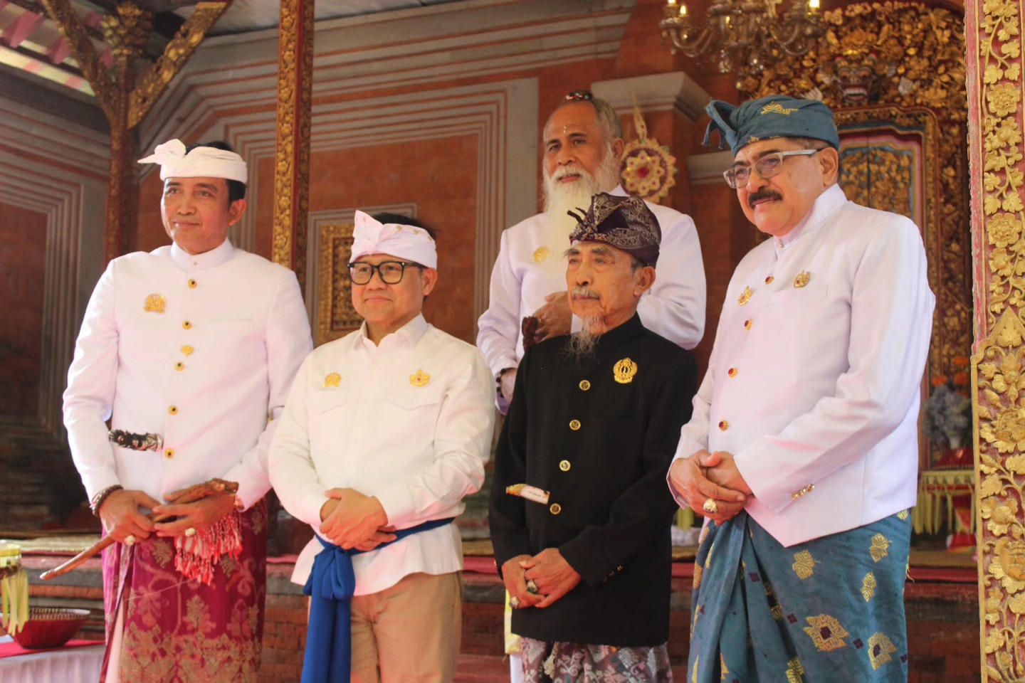GIANYAR, BALINEWS.ID - Pembangunan Bandara Internasional Bali Utara (BIBU) semakin mendekati kenyataan. Menteri Koordinator Bidang Pemberdayaan Masyarakat (Men…