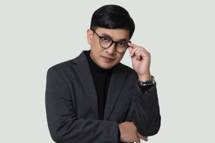 NASIONAL, Balinews.id - Yovie Widianto, musisi kenamaan Indonesia, kini resmi ditunjuk sebagai komisaris PT Pupuk Indonesia. Penunjukan ini menjadikan Yovie me…