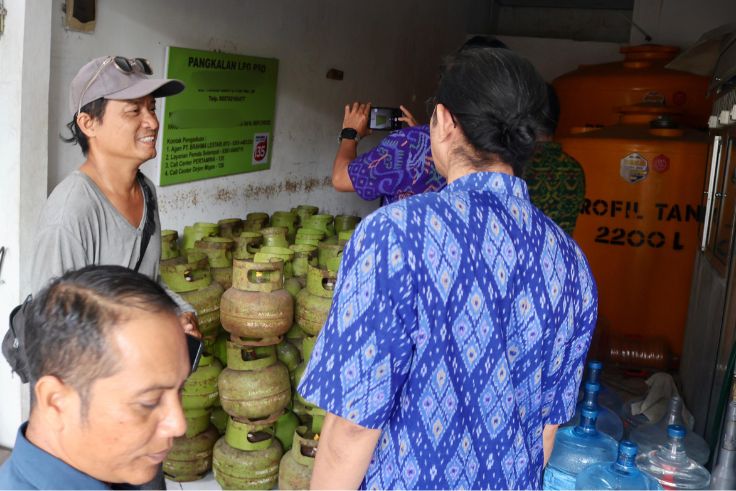 DENPASAR, BALINEWS.ID – Pemerintah Provinsi Bali melalui Tim Pengawas Terpadu Disperindag melakukan inspeksi mendadak (sidak) ke sejumlah pangkalan gas LPG 3 k…