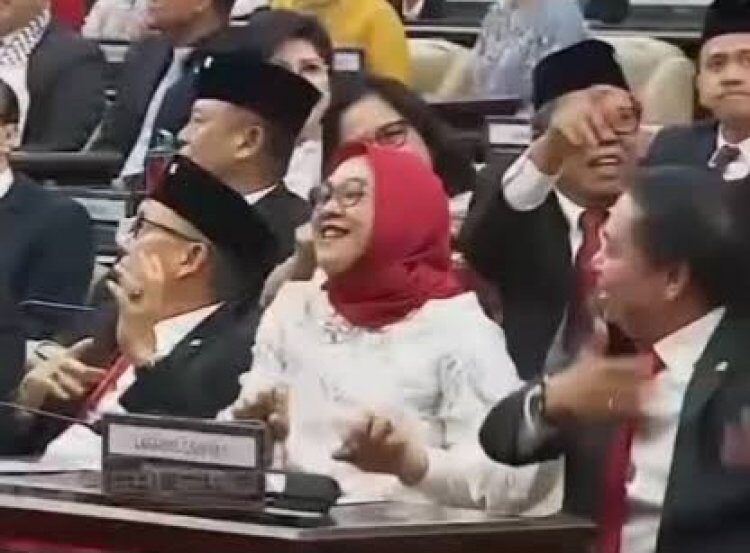 NASIONAL, BALINEWS.ID - Tahukah kamu setiap tanggal 29 Agustus, Indonesia memperingati HUT DPR Republik Indonesia (RI)? Hari Ini Jumat (29/8/25) merupakan HUT …