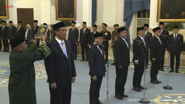 NASIONAL, BALINEWS.ID - Kabar mengejutkan datang dari Kabinet Merah Putih. Hari ini, Senin (8/9/25), Presiden Prabowo Subianto resmi melakukan reshuffle sejuml…