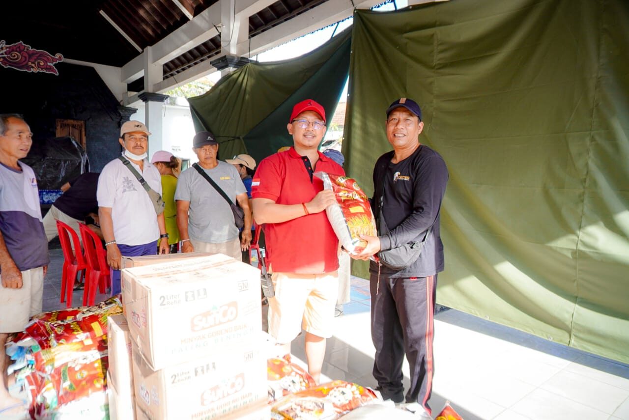 Kepedulian terhadap korban banjir di Bali terus mengalir. Tim relawan yang menamakan diri “Komunitas Teman Parta” yang diketuai Ngakan Made Putra kembali menya…