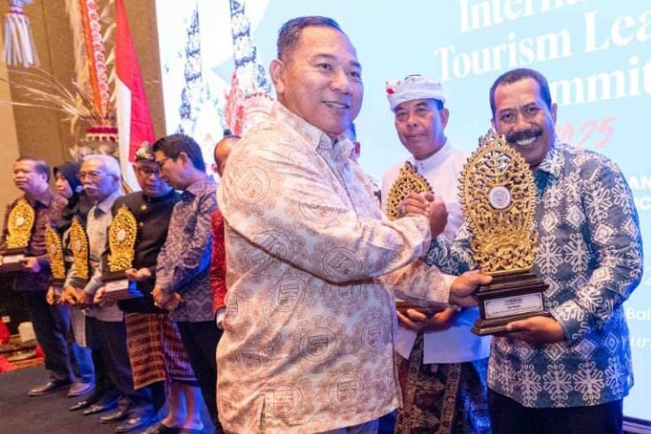 BADUNG, BALINEWS.ID – Sejarah baru tercatat di dunia jurnalistik Bali. Djoko Moeljono, editor senior Harian Bali Tribune, menjadi jurnalis pertama di Bali yang…