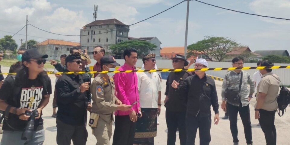 DENPASAR, BALINEWS.ID - Panitia Khusus (Pansus) Tata Ruang, Perizinan, dan Aset Daerah (TRAP) DPRD Bali menyegel pabrik Pionir Beton yang beroperasi di kawasan…