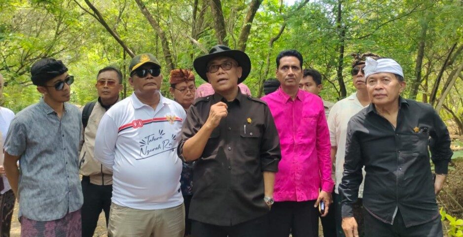 DENPASAR, BALINEWS.ID - DPRD Provinsi Bali melalui Panitia Khusus Penegakan Perda Tata Ruang, Perizinan, dan Aset Daerah (Pansus TRAP) menyegel pabrik “Pionir …