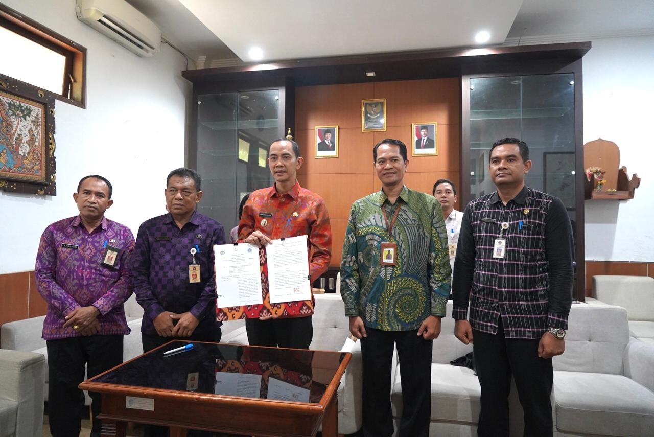SEMARAPURA, BALINEWS.ID – Pemerintah Kabupaten Klungkung terus berupaya memperkuat kemandirian fiskal daerah. Salah satu langkah nyata dilakukan melalui penand…