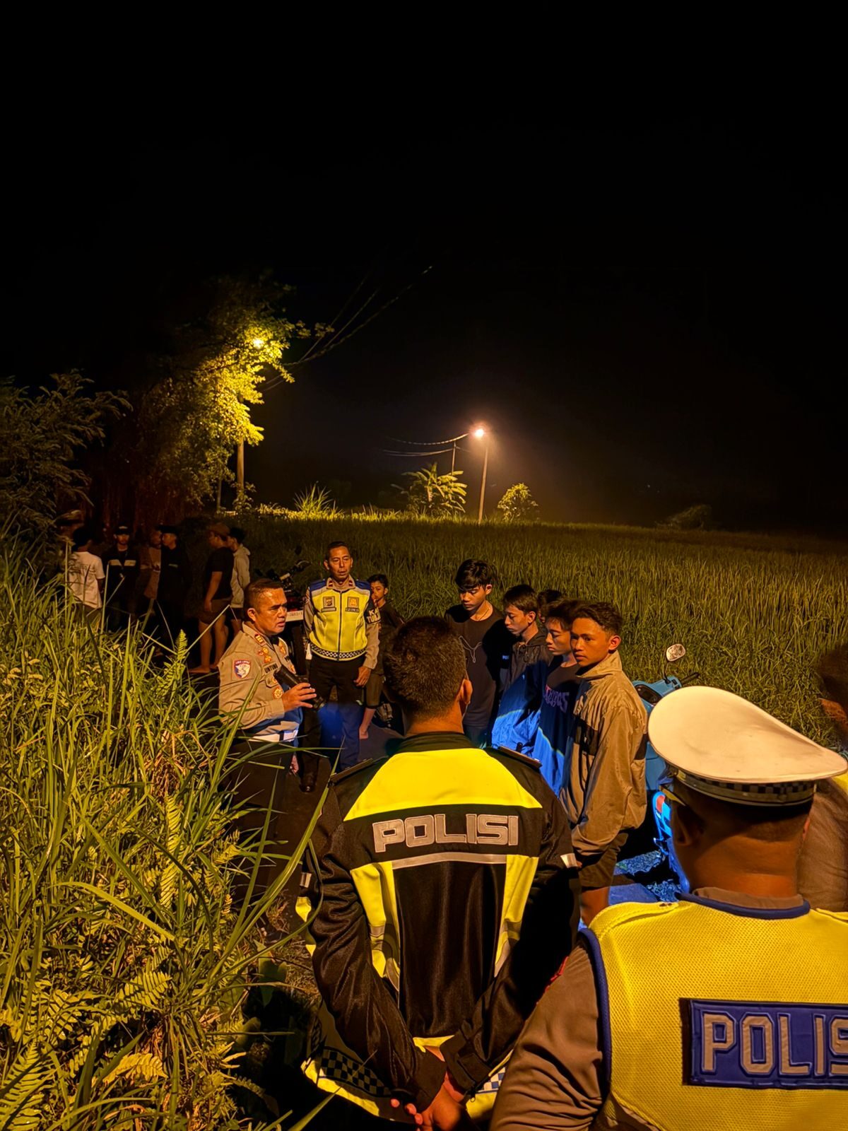SEMARAPURA, BALINEWS.ID – Aksi balap liar kembali marak di Klungkung. Sebuah video memperlihatkan aksi trek-trekan di Jalan Bypass Ida Bagus Mantra, Desa Kusam…