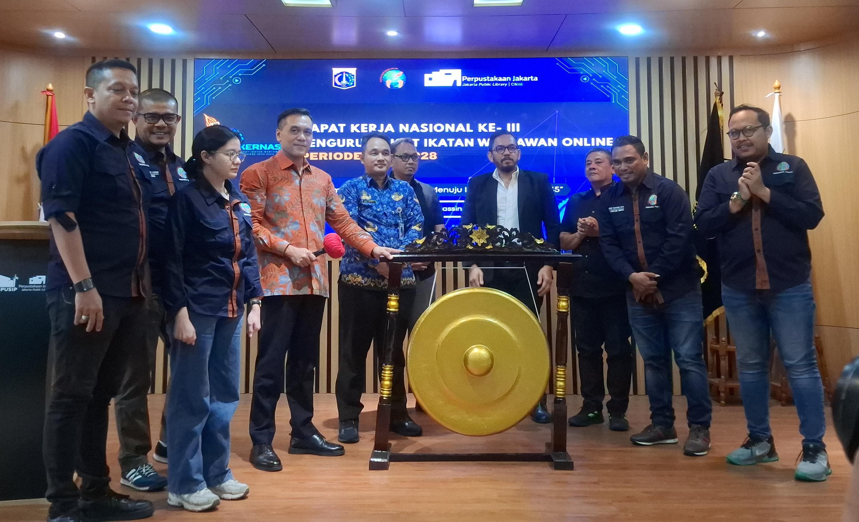 NASIONAL, BALINEWS.ID - Rapat Kerja Nasional (Rakernas) III Pengurus Pusat Ikatan Wartawan Online (IWO) resmi dibuka di Aula PDS HB Jassin, Taman Ismail Marzuk…