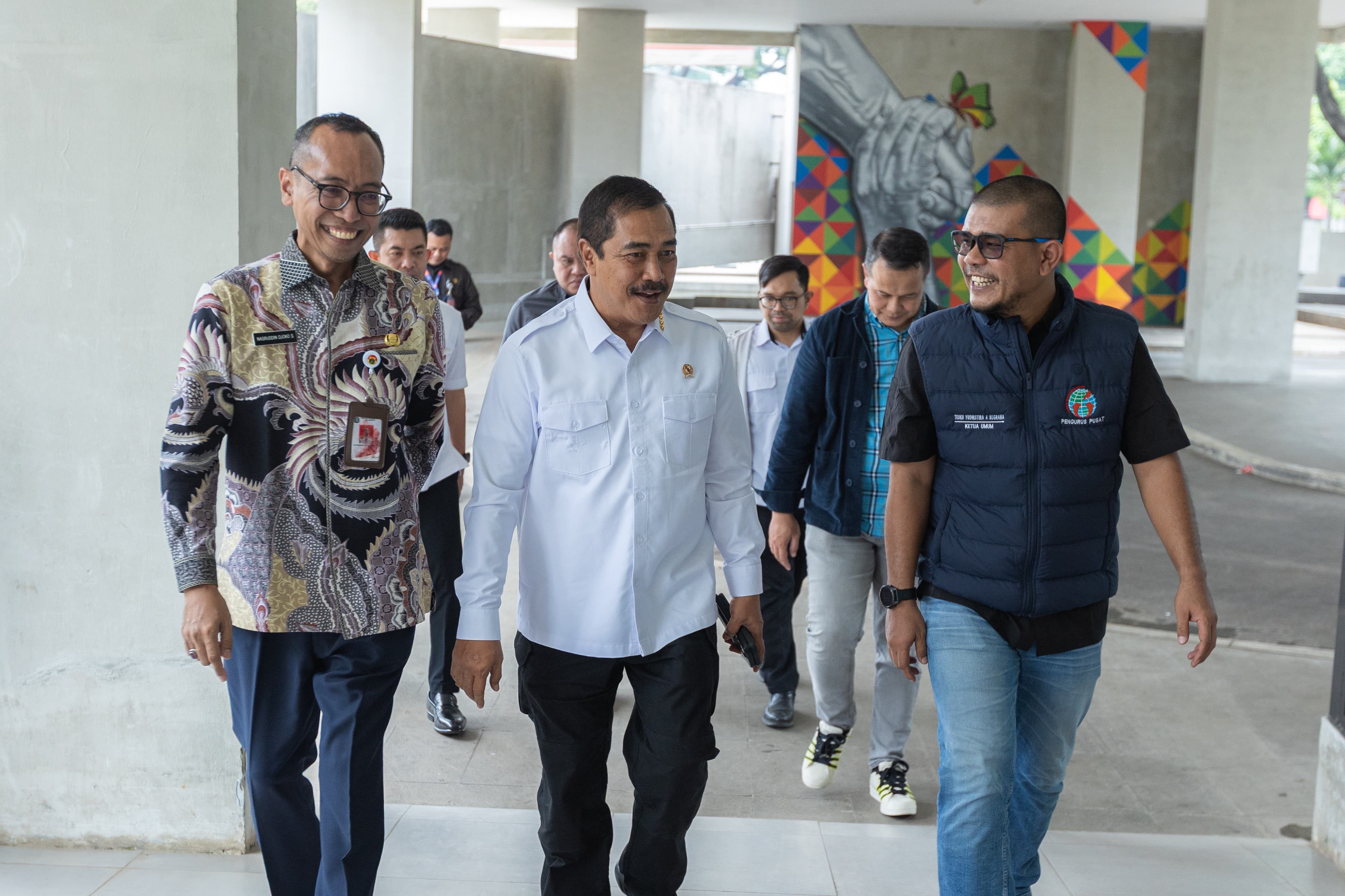 JAKARTA, BALINEWS.ID - Menteri Imigrasi dan Pemasyarakatan (IMIPAS), Agus Andrianto secara resmi menutup Rapat Kerja Nasional Ketiga (Rakernas III) ‎Ikatan War…