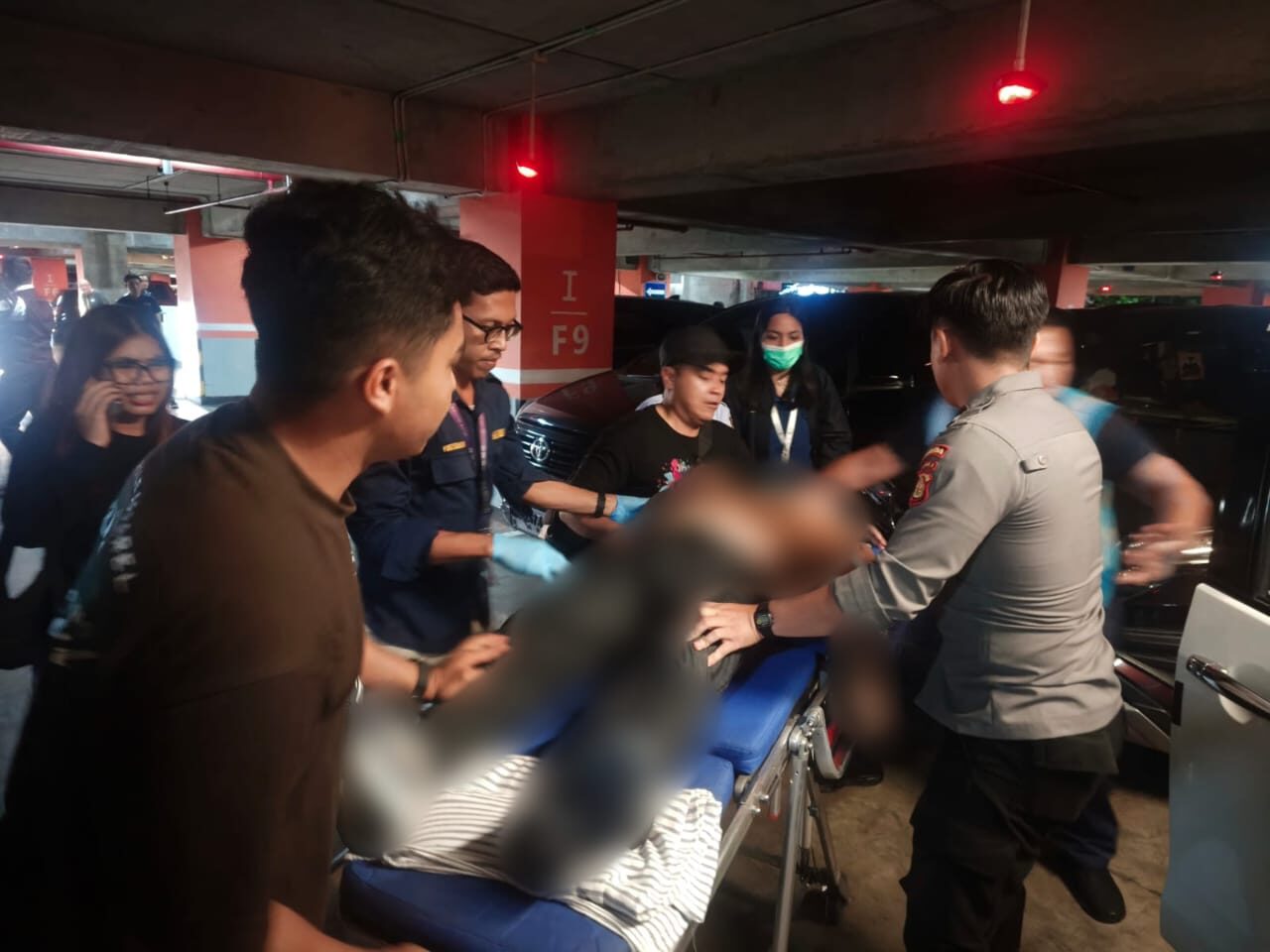 BADUNG, BALINEWS.ID – Suasana di Gedung Parkir Terminal Internasional Bandara I Gusti Ngurah Rai mendadak heboh pada Minggu (19/10/2025) malam, setelah seorang…