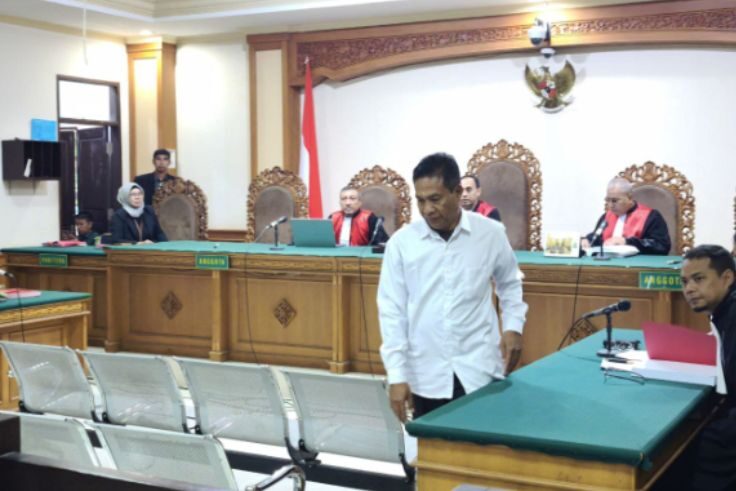 DENPASAR, BALINEWS.ID – Sidang kasus dugaan korupsi perizinan proyek rumah bersubsidi yang menyeret Kepala Dinas Penanaman Modal dan Pelayanan Terpadu Satu Pin…