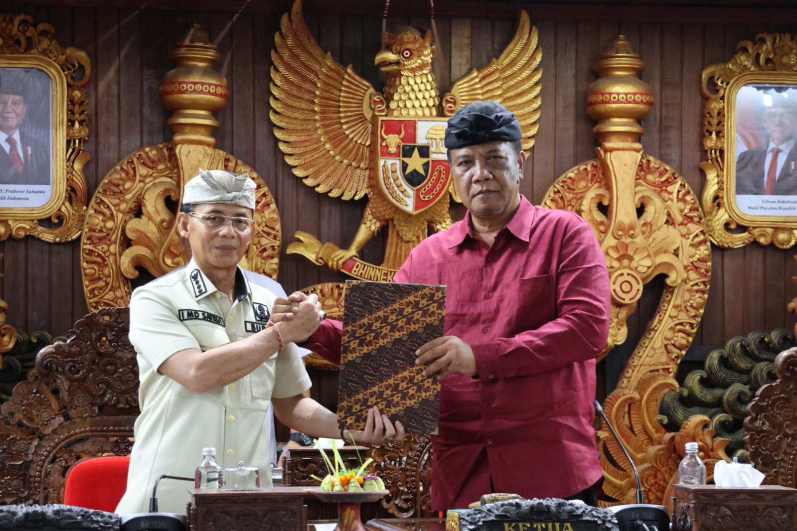 SEMARAPURA, BALINEWS.ID – Pemerintah Kabupaten Klungkung menargetkan kenaikan pendapatan daerah hingga 28,72 persen pada tahun anggaran 2026. Kenaikan tersebut…
