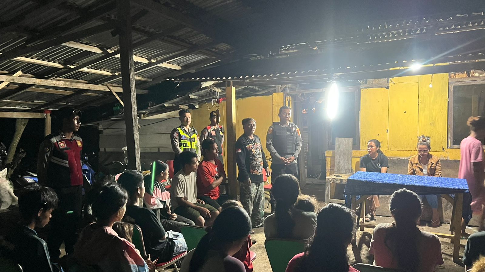 NUSA PENIDA, BALINEWS.ID – Aparat Polsubsektor Lembongan meningkatkan kegiatan patroli pengawasan penduduk pendatang (duktang) di wilayah Desa Jungutbatu, Sabt…