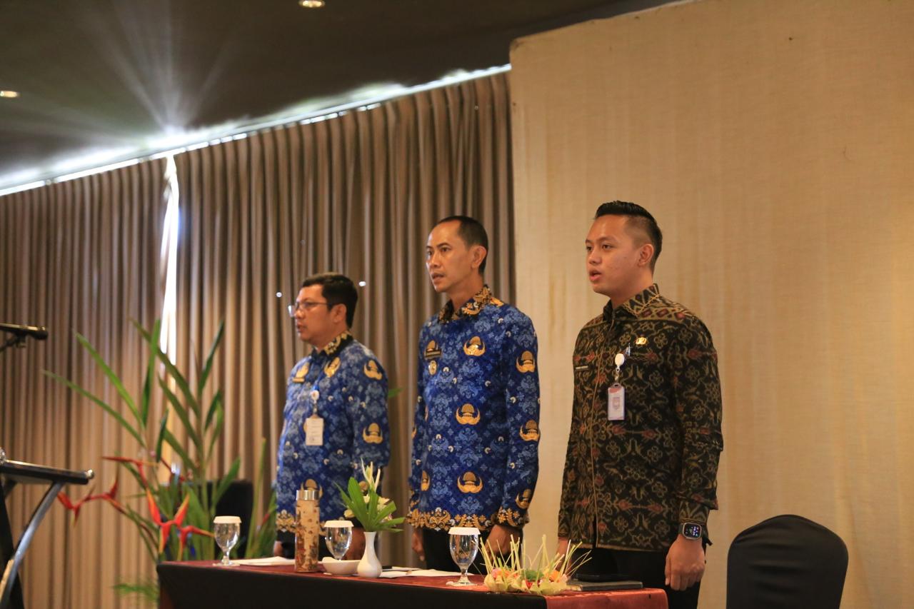SEMARAPURA, BALINEWS.ID — Wakil Bupati Klungkung, Tjokorda Gde Surya Putra, membuka kegiatan Bimbingan Teknis (Bimtek) Master of Ceremony (MC) dan Keprotokoler…
