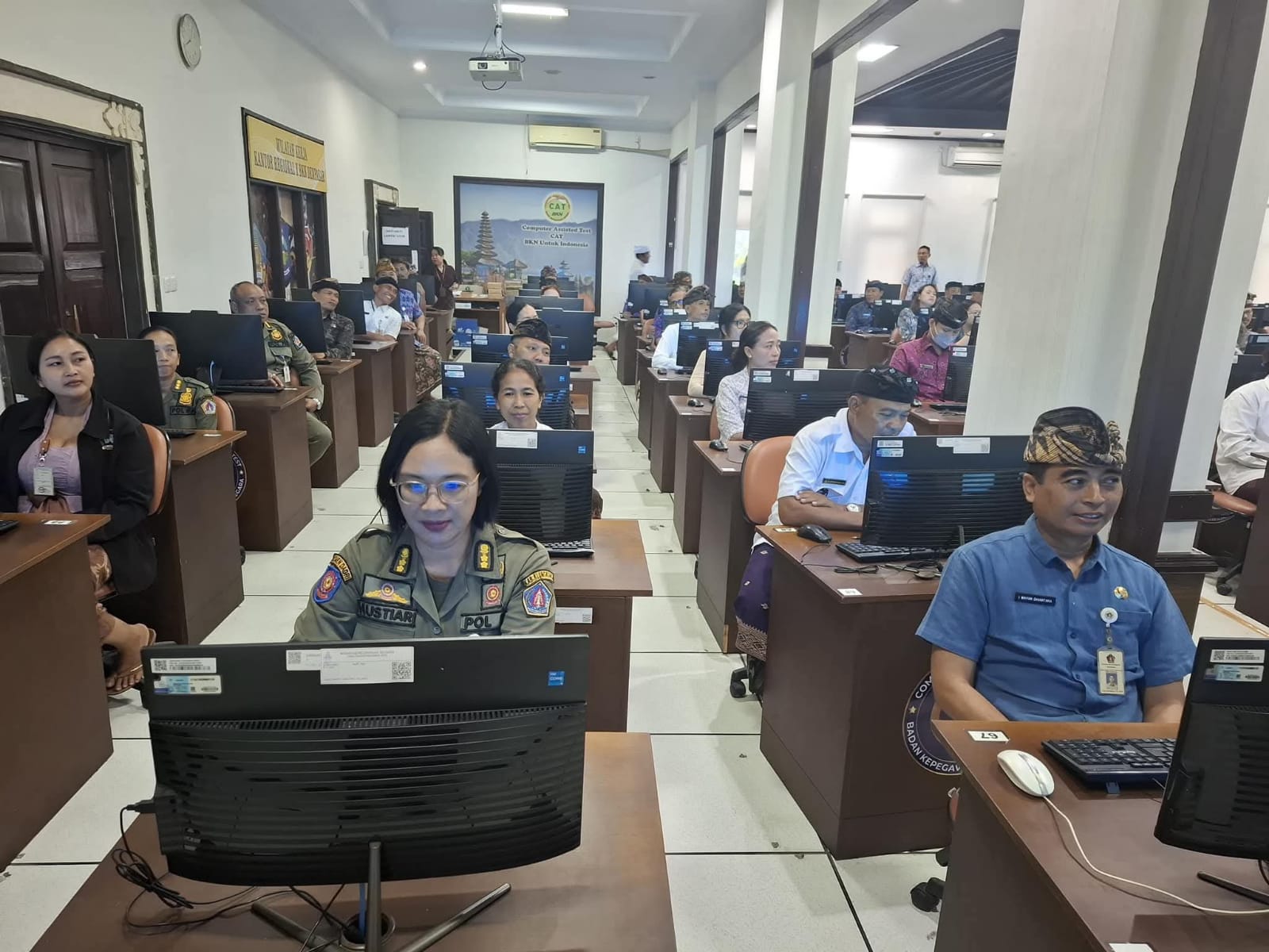 SEMARAPURA, BALINEWS.ID — Pemerintah Kabupaten Klungkung melaksanakan kegiatan Profiling ASN (ProASN) sebagai langkah memperkuat tata kelola kepegawaian berbas…