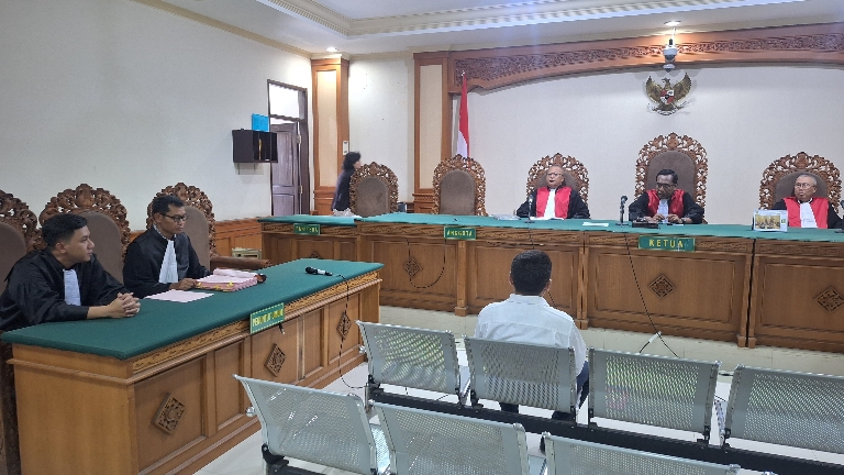Eks Perbekel Tusan Divonis 2,5 Tahun Penjara Terkait Kasus Korupsi APBDes SEMARAPURA, BALINEWS.ID – Majelis Hakim Pengadilan Tipikor Denpasar menjatuhkan vonis…