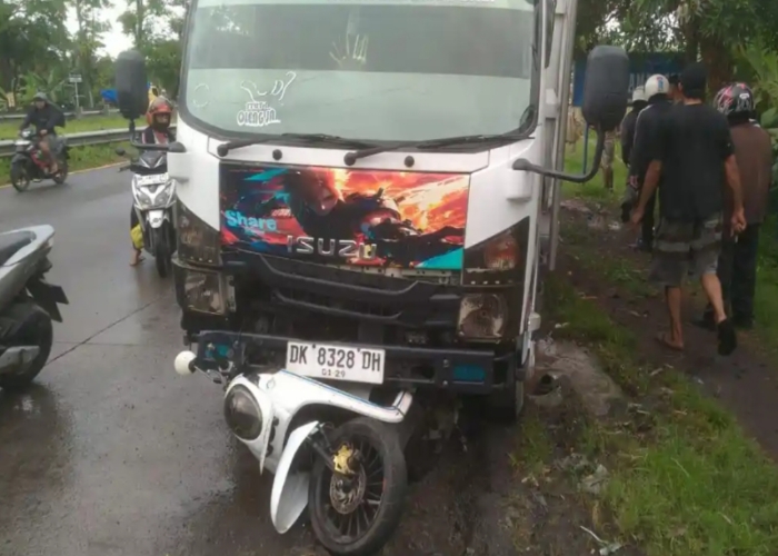 GIANYAR, BALINEWS.ID — Kecelakaan maut kembali terjadi di jalur Bypass Prof Ida Bagus Mantra. Seorang perempuan asal Desa Gelgel, Klungkung, I Dewa Ayu A.P., m…