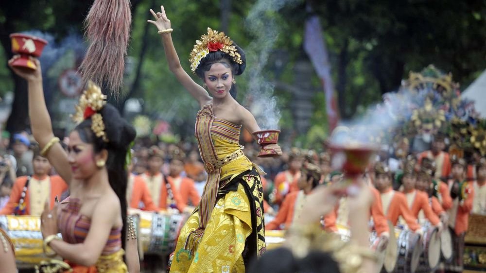 PARIWISATA, BALINEWS.ID - Menuju akhir tahun 2025, sejumlah festival akan diadakan di Bali. Bagi kamu yang berencana berkunjung ke Pulau Dewata pada bulan Dese…