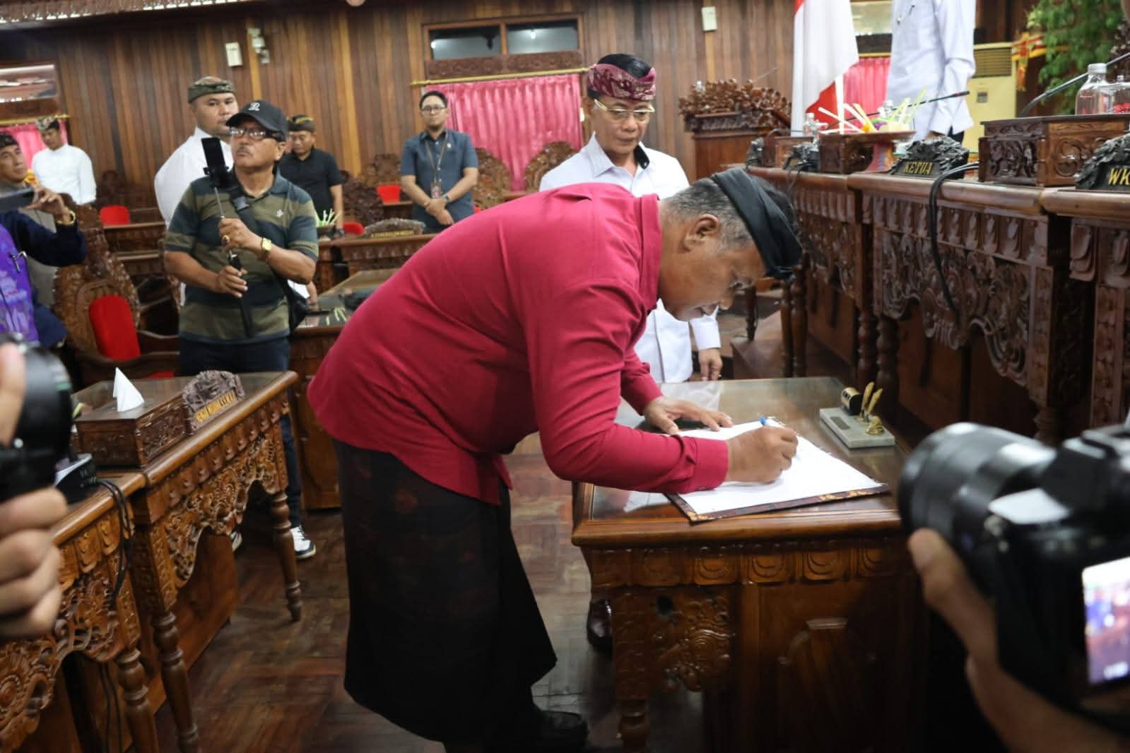 SEMARAPURA, BALINEWS.ID – Dewan Perwakilan Rakyat Daerah (DPRD) Kabupaten Klungkung menetapkan Program Pembentukan Peraturan Daerah (Propemperda) Kabupaten Klu…