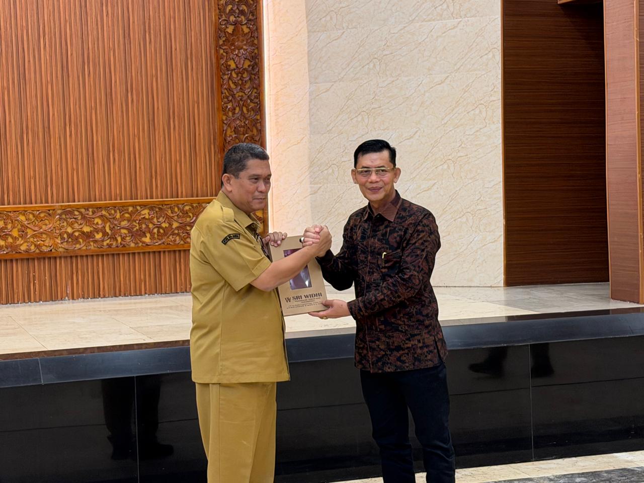 JAKARTA, BALINEWS.ID — Bupati Klungkung I Made Satria membuka kegiatan Bimbingan Teknis (Bimtek) Penyusunan Laporan Pelaksanaan Standar Pelayanan Minimal (SPM)…
