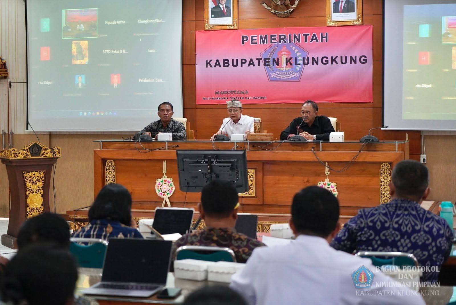 SEMARAPURA, BALINEWS.ID — Rencana pembangunan Pelabuhan Kusamba di Desa Pesinggahan, Kecamatan Dawan, kembali diuji. Meskipun laporan akhir studi kelayakan (fe…