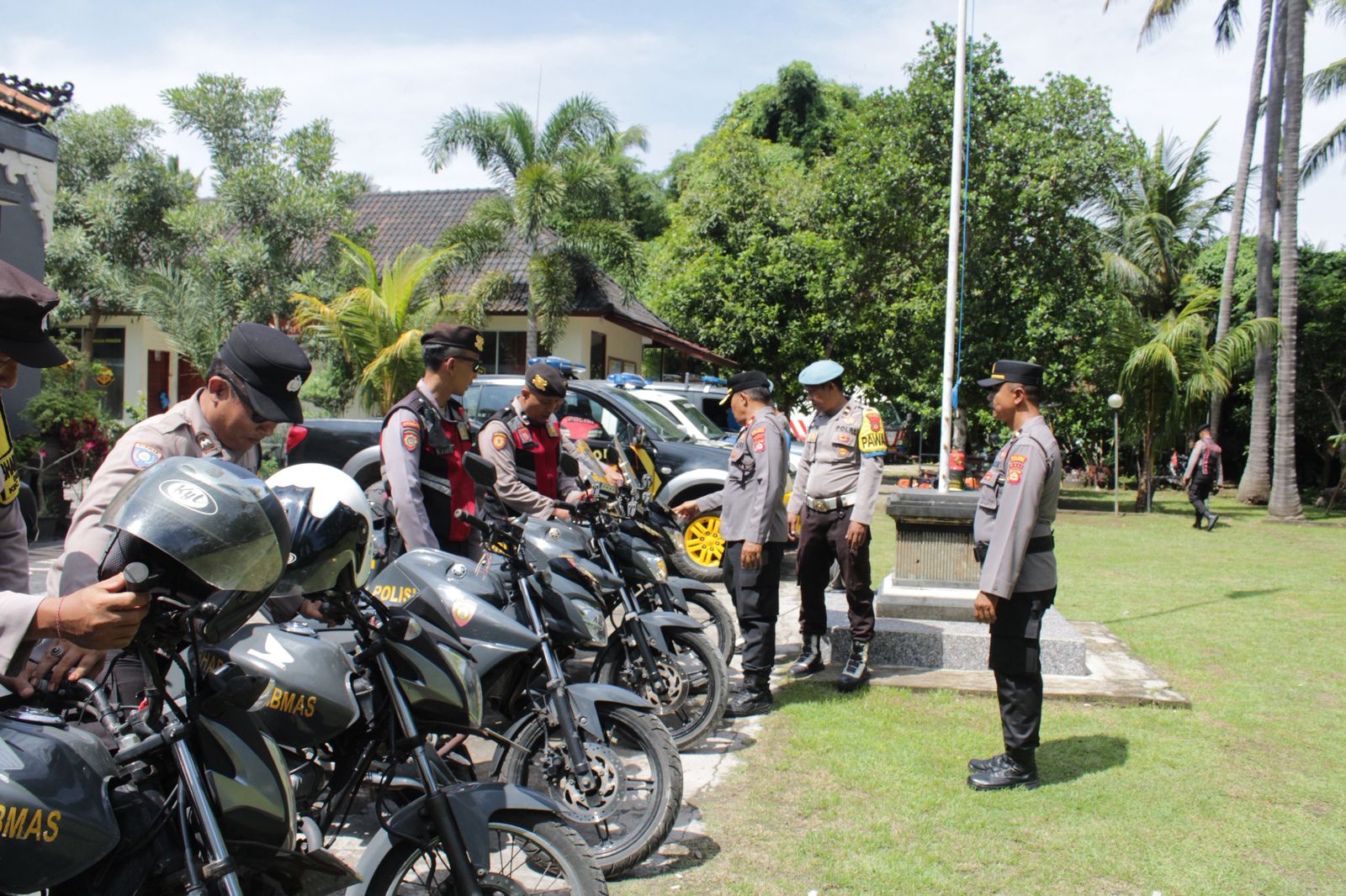NUSA PENIDA, BALINEWS.ID – Untuk memastikan kesiapan menghadapi potensi bencana alam serta pengamanan kegiatan masyarakat menjelang akhir tahun, Polsek Nusa Pe…