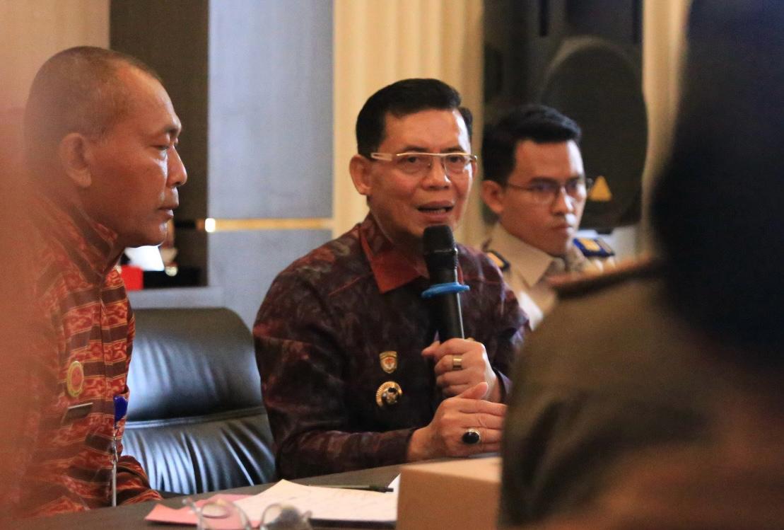 SEMARAPURA, BALINEWS.ID — Pemerintah Kabupaten Klungkung menegaskan komitmennya untuk memperketat pengawasan perizinan berusaha guna mencegah pelanggaran regul…