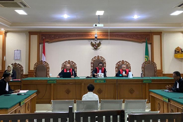 DENPASAR, BALINEWS.ID – Upaya penegakan hukum terhadap praktik korupsi di tingkat desa kembali ditegaskan. Majelis Hakim Pengadilan Tindak Pidana Korupsi (Tipi…