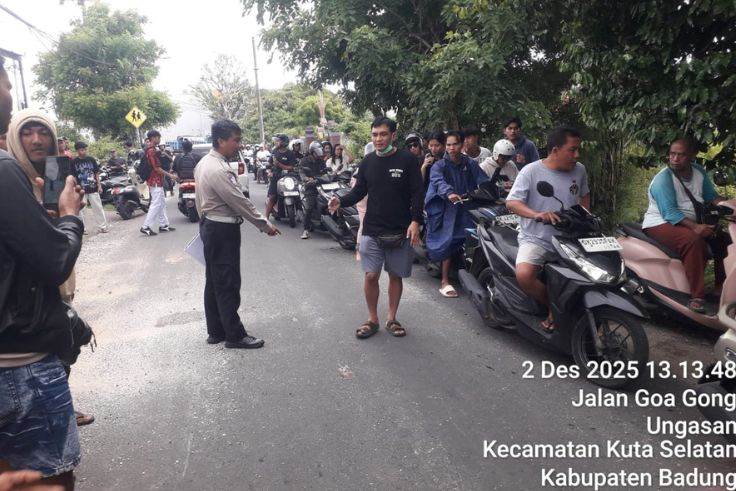 BADUNG, BALINEWS.ID – Suasana duka menyelimuti Desa Ungasan, Kuta Selatan, setelah kecelakaan tragis merenggut nyawa seorang ayah dan dua anaknya di Jalan Goa …