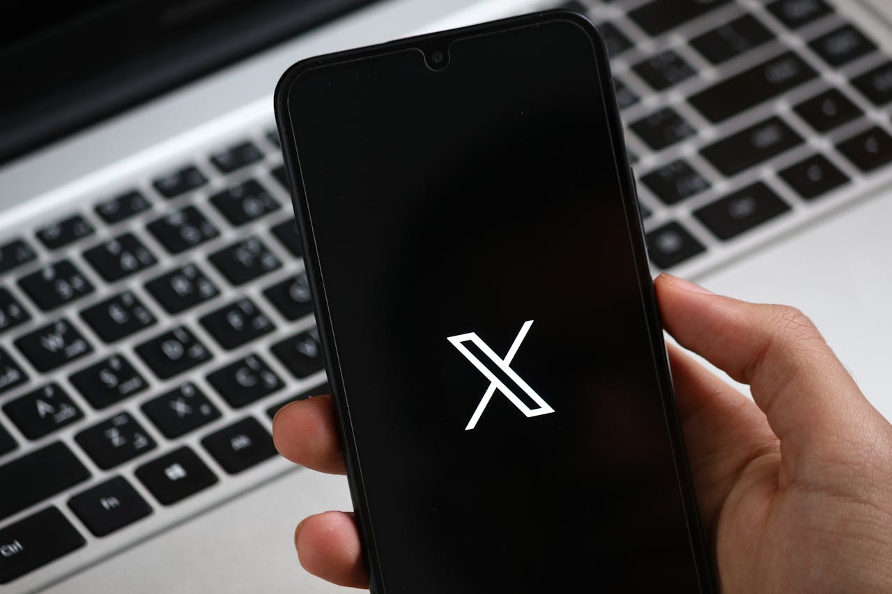 INTERMESO, BALINEWS.ID - Platform media sosial X merilis fitur baru bernama About This Account sebagai langkah untuk meningkatkan keamanan serta menekan aktivi…